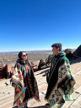 Load image into Gallery viewer, Verde Alpaca Poncho