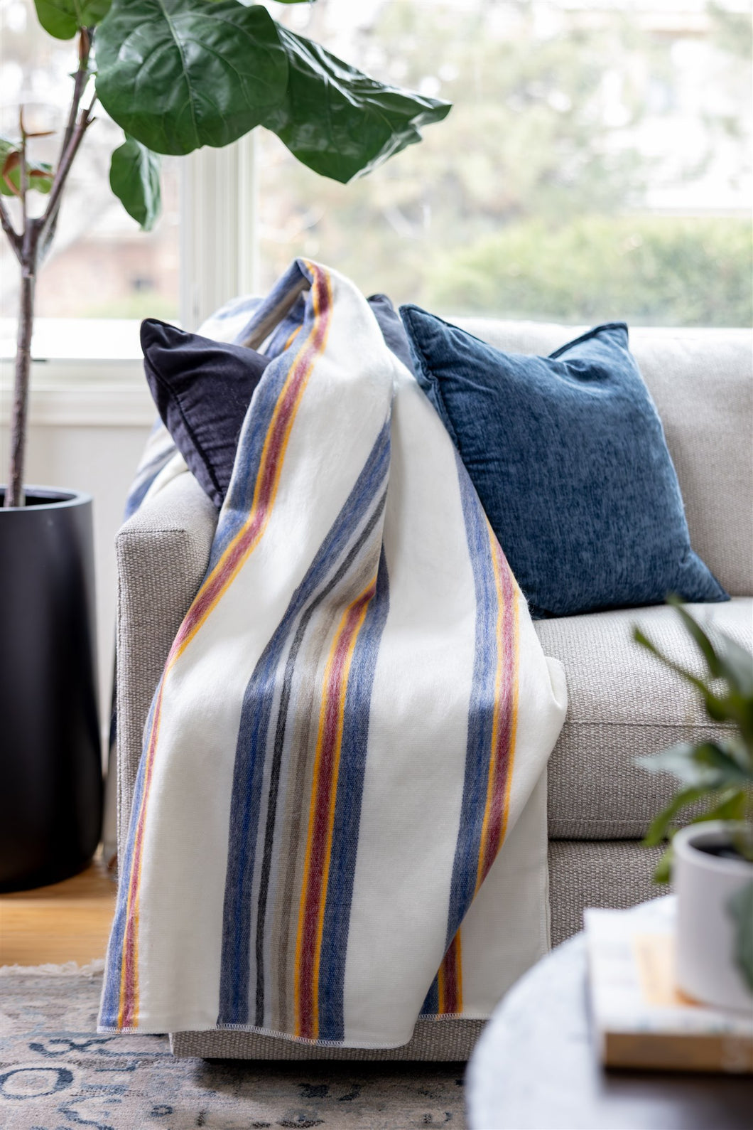 Fiesta White Large Alpaca Soft Blanket