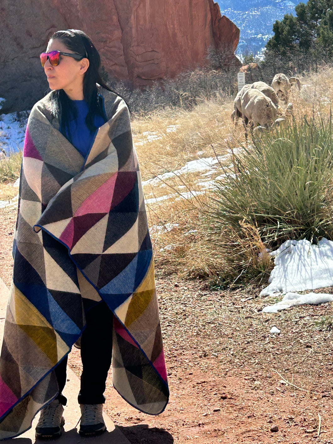 A touch of blue Medium Reversible Alpaca Blanket