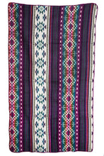 Load image into Gallery viewer, Mestizo Medium Reversible Alpaca Blanket

